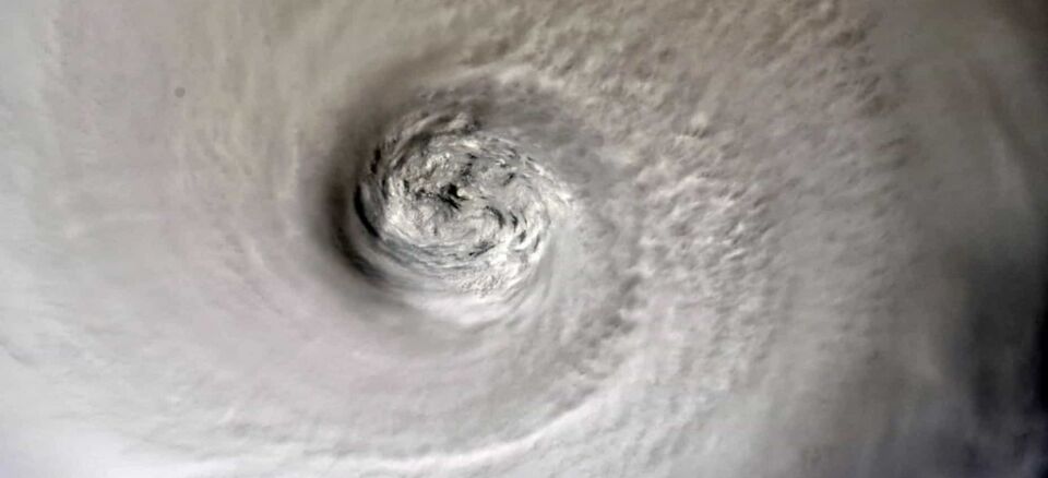 Furacão Lorenzo deve atingir Açores na 4ªfeira