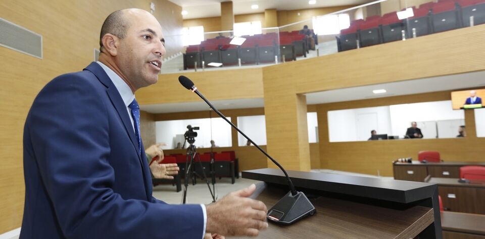 Ismael Crispin propõe Voto de Louvor a jornalista Ana Lídia Daibes pela apresentação do Jornal Nacional