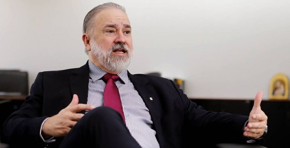 Aras defende que delações tenham 'tratamento mais rigoroso' para manter credibilidade