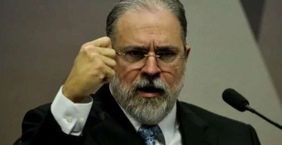 Curto e grosso, Augusto Aras manda um duro recado aos ministros do STF