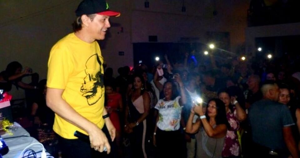 NOITE RETRÔ: Uma semana de festa para comemorar o aniversário do Zé Beer