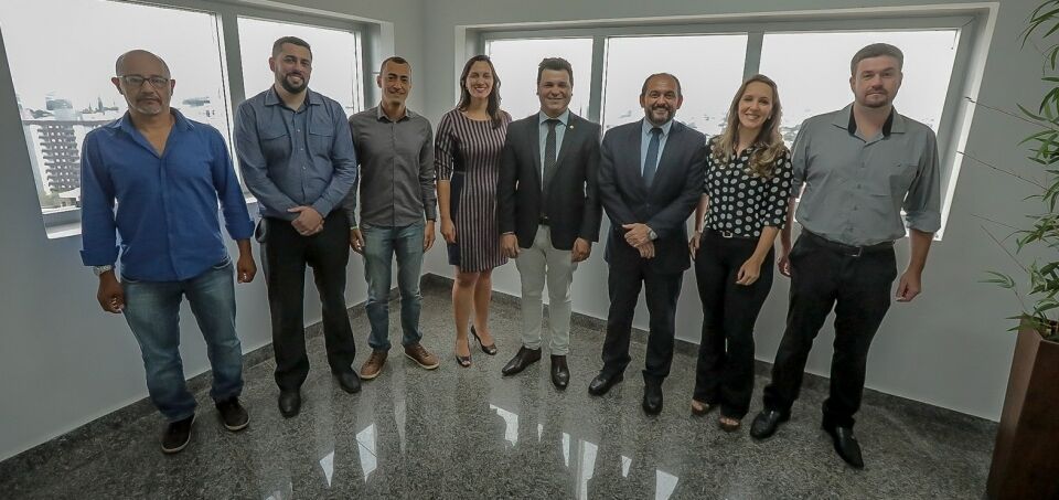 Presidente Laerte Gomes empossa servidores efetivos aprovados no concurso da Assembleia