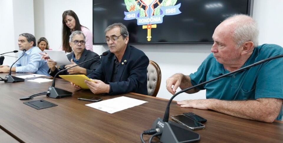 Comissão de Indústria, Comércio, Ciência e Tecnologia relata falta de médicos veterinários em frigoríficos do Estado