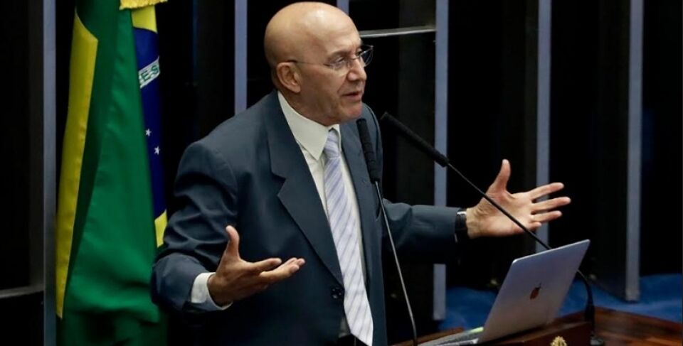 Confúcio Moura sugere mudanças na lei das licitações com o objetivo estimular a economia no Brasil