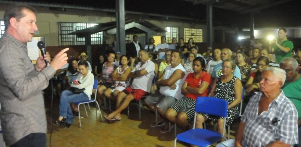 Prefeito anuncia processo para entrega de títulos nos bairros Calama e Paraíso