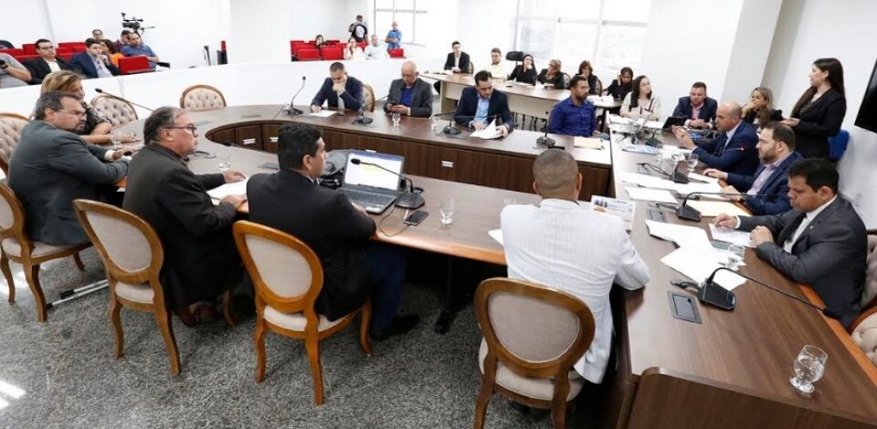 CPI da Energisa define convocações e convites para ouvir denúncias contra empresa