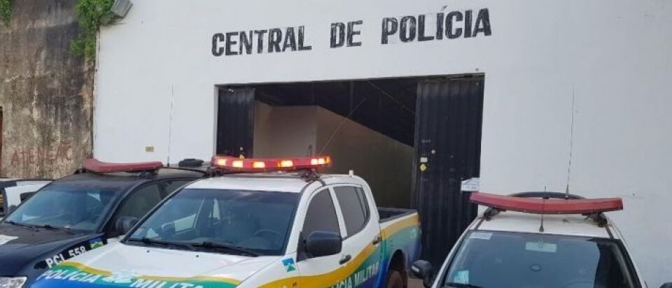 PAI MONSTRO: Em Rondônia, jovem com problemas mentais diz que foi estuprada pelo pai por 12 anos foge e o denúncia