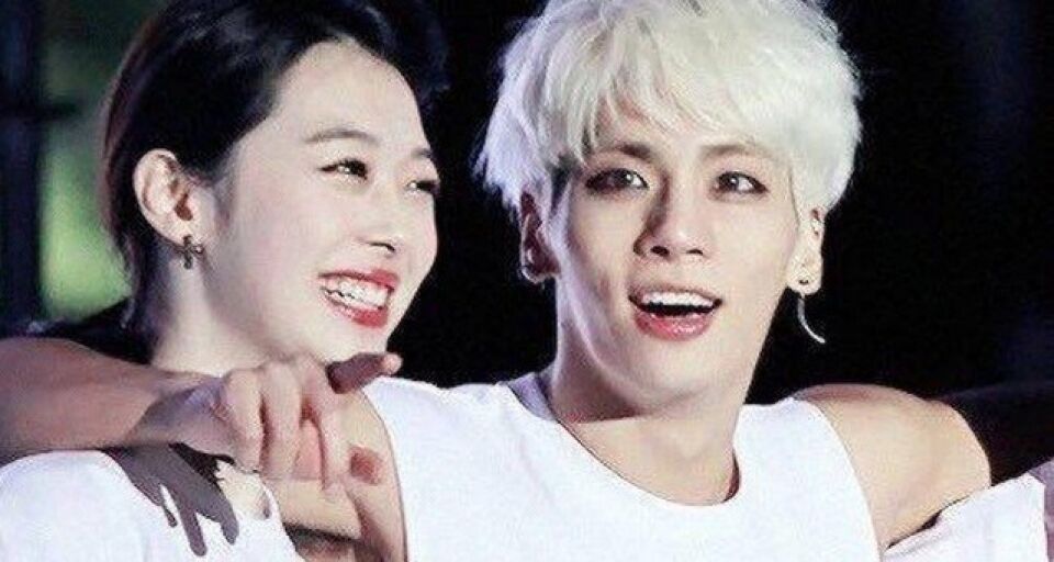 Cantora de K-pop Sulli morreu menos de dois anos após suicídio de cantor da mesma agência
