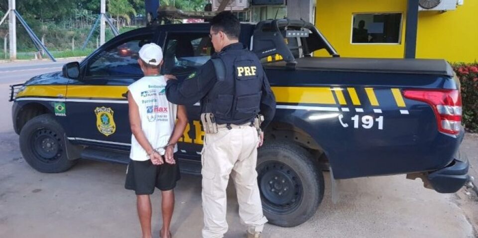 Idoso é preso ao ser flagrado saindo de motel com menor de 11 anos em Ji-Paraná