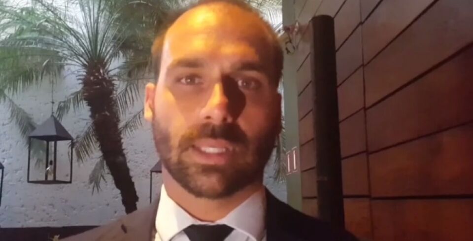 PSL destitui Waldir e Eduardo Bolsonaro é o novo líder do partido