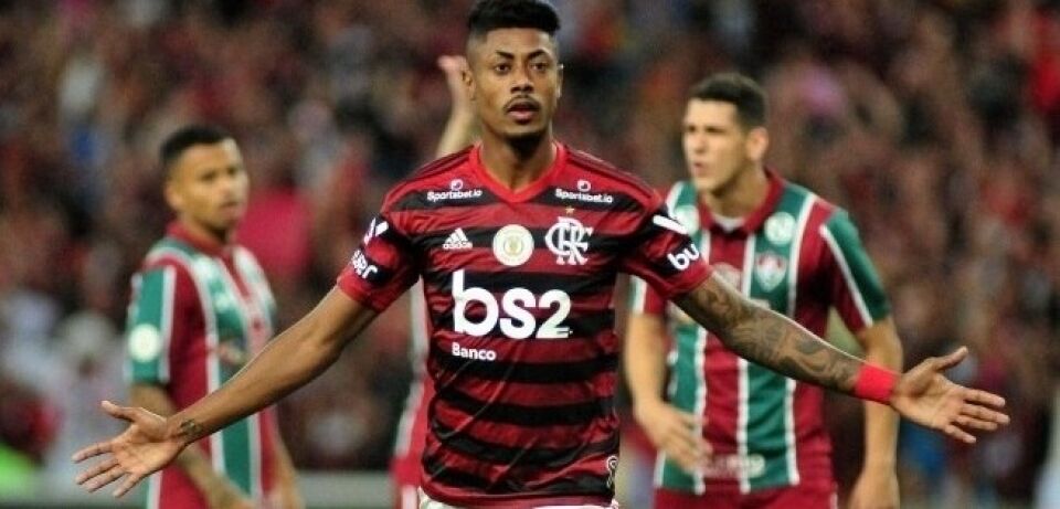 Segue o líder! Flamengo faz 2 a 0 no Fluminense e chega a 64 pontos