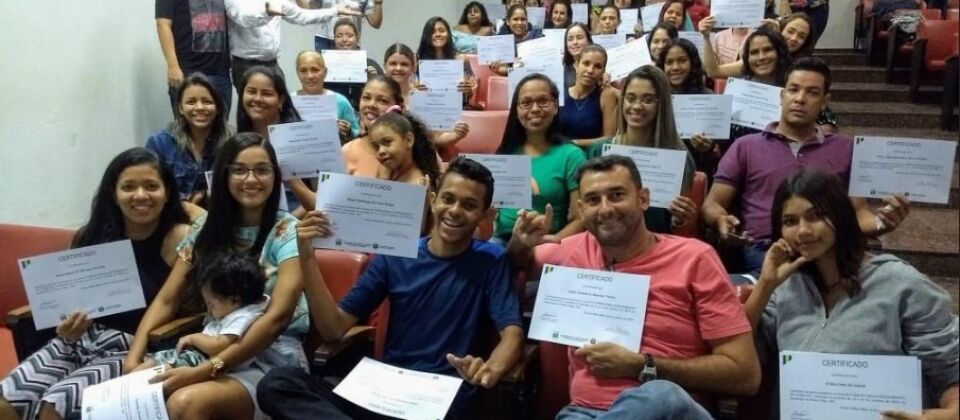 Escola do Legislativo encerra cursos de setembro e outubro
