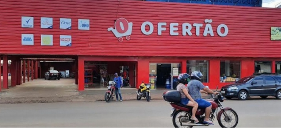 AQUI A ‘GUERRA’ É CONTRA A CARESTIA. VEM COMPRAR BARATO, VEM!