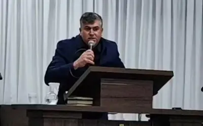 Pastor passa mal e morre durante pregação transmitida ao vivo