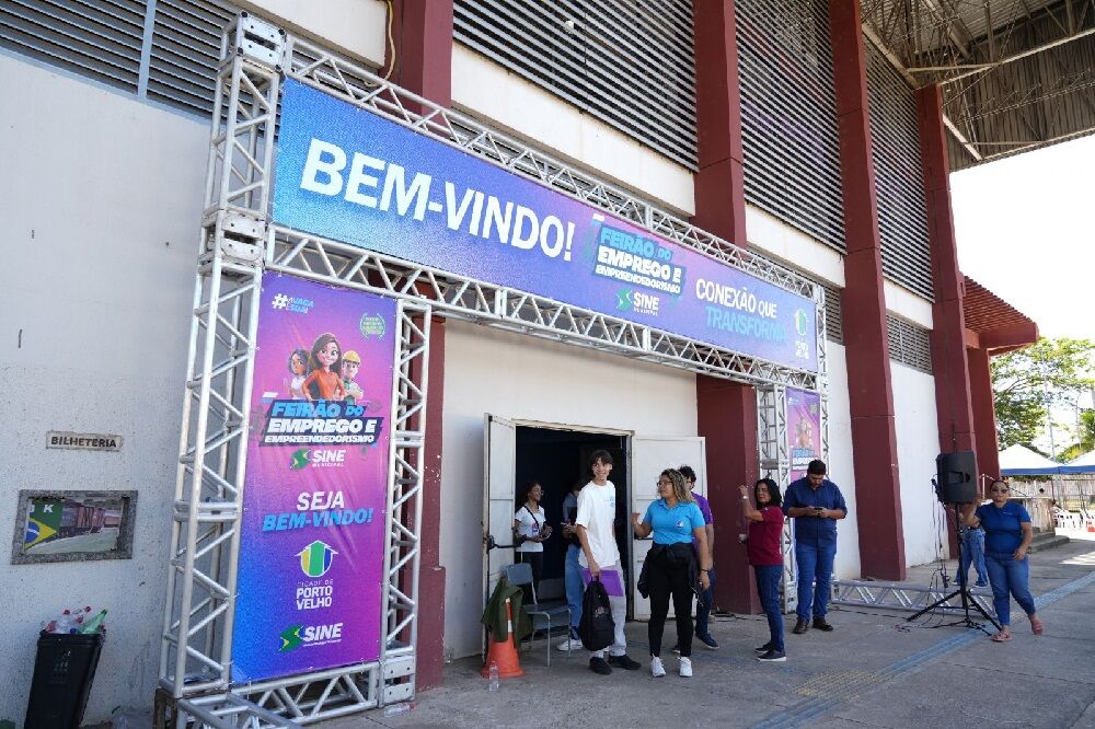 EMPREGOS EFETIVOS E ESTAGIOS - Feirão do Emprego é sucesso e reúne milhares de pessoas em Porto Velho