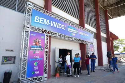 Feirão do Emprego é sucesso e reúne milhares de pessoas em Porto Velho