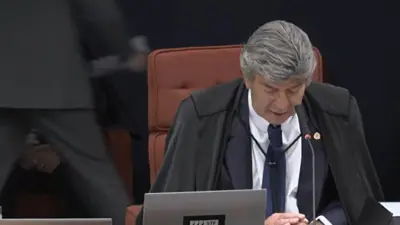 Ministro Fux vota para anular ação contra Bolsonaro no STF