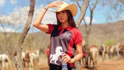 Jovem modelo de apenas 16 anos é achada morta em obra