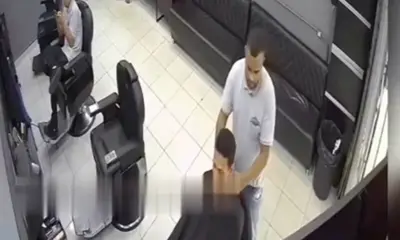 Barbeiro é executado por pistoleiro misterioso durante atendimento; veja vídeo