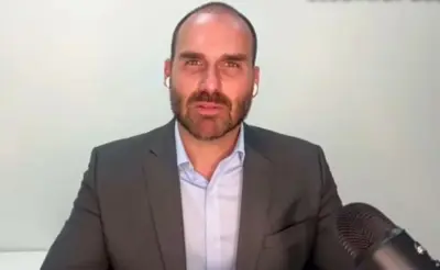 Eduardo Bolsonaro será notificado por Edital e Paulo Figueiredo por Carta Rogatória; soberania dos EUA violada