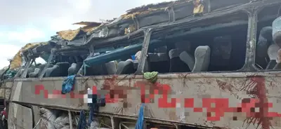 Acidente com ônibus deixa 15 mortos na BR-423, em Pernambuco