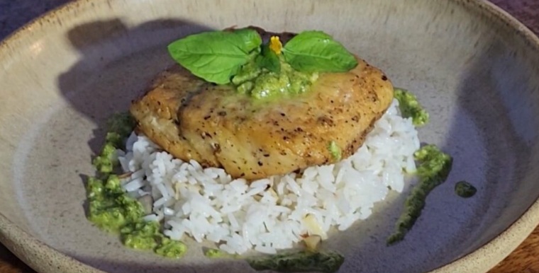Saiba como fazer um pirarucu aromatizado com raspas de limão
