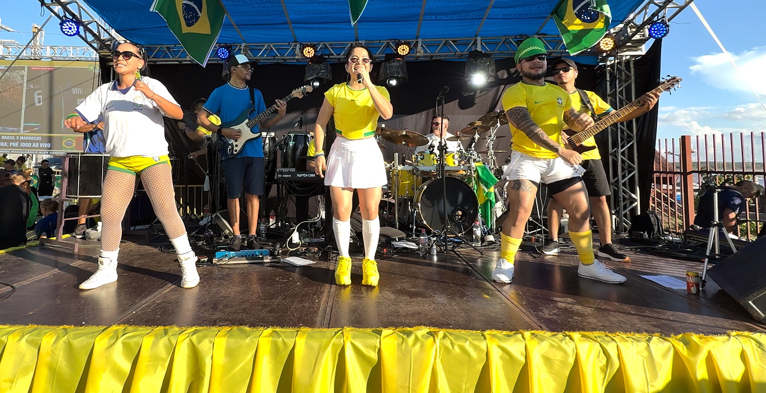 Artistas locais deram o tom da festa na Rua do Hexa