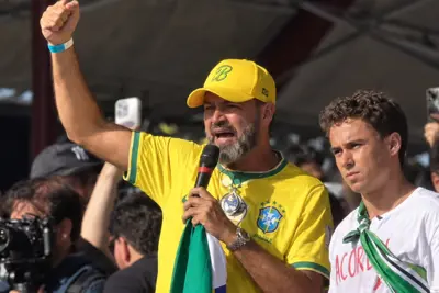 ESCOLHIDO POR BOLSONARO - Bruno Scheid lidera “Fora Moraes” com Nikolas Ferreira e se firma como principal nome da direita em Rondônia